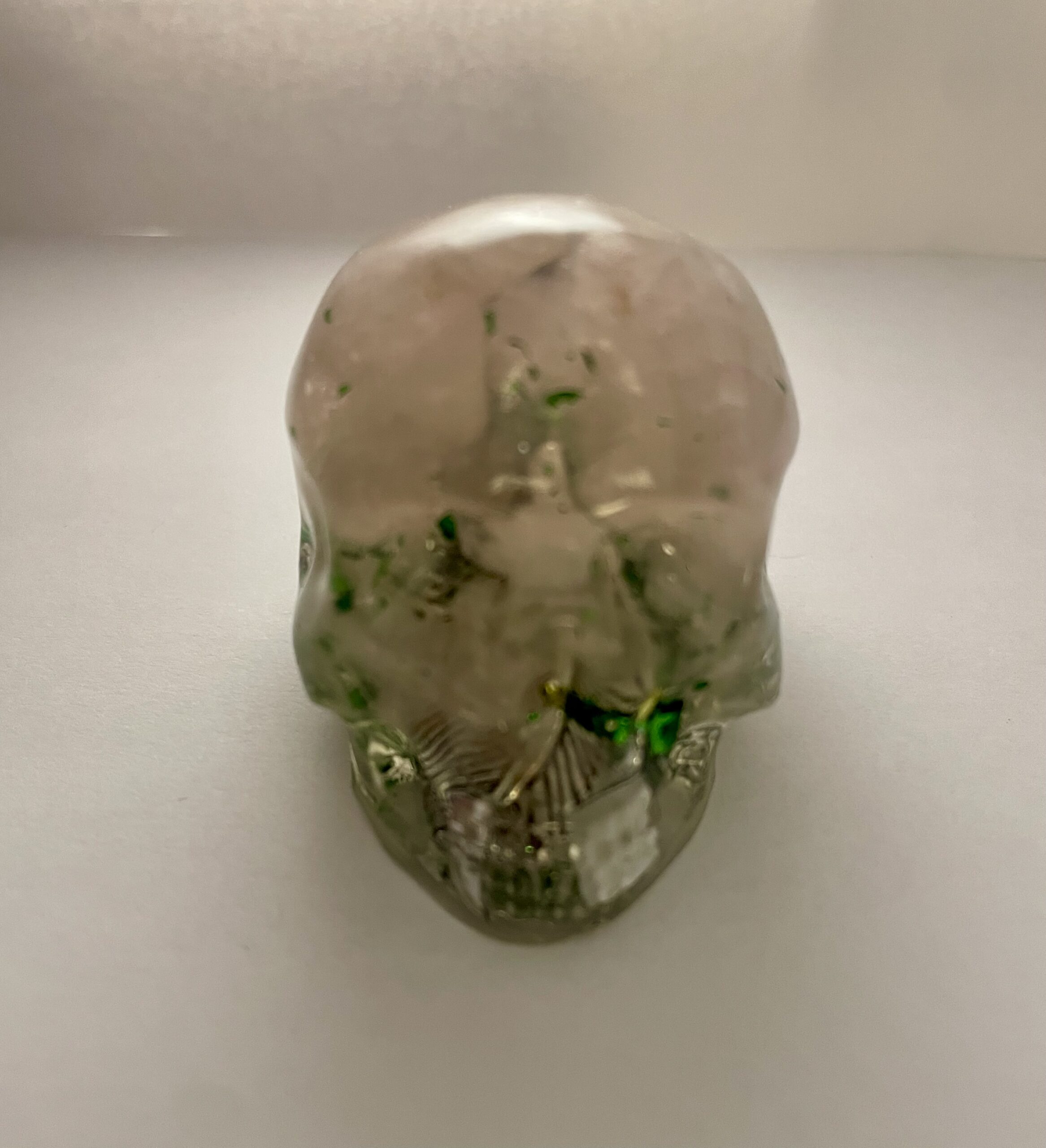 Création artisanale en résine -Skull Quartz rose- Orgonite MarjoRêve