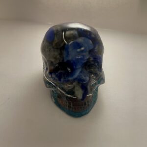 Création artisanale en résine - Skull Lapis Lazuli - Orgonite Marjo Rêve